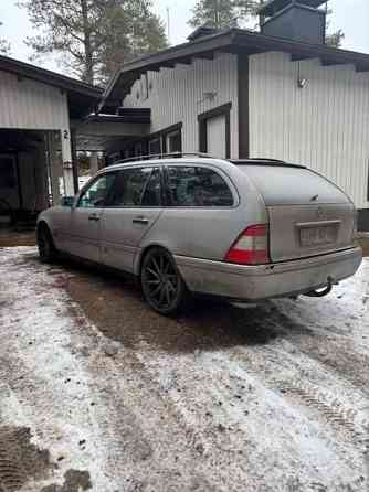 Mercedes-Benz 200 Kuusamo