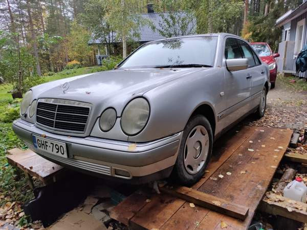 Mercedes-Benz 220 Heinävesi - photo 1