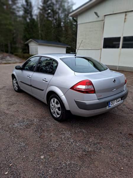 Renault Megane Lieto - valokuva 4