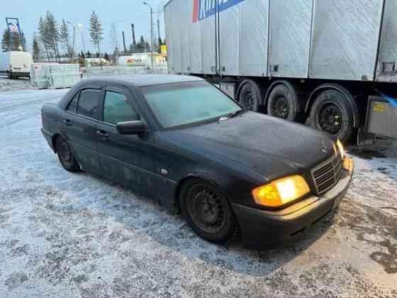 Mercedes-Benz 220 Kuusamo