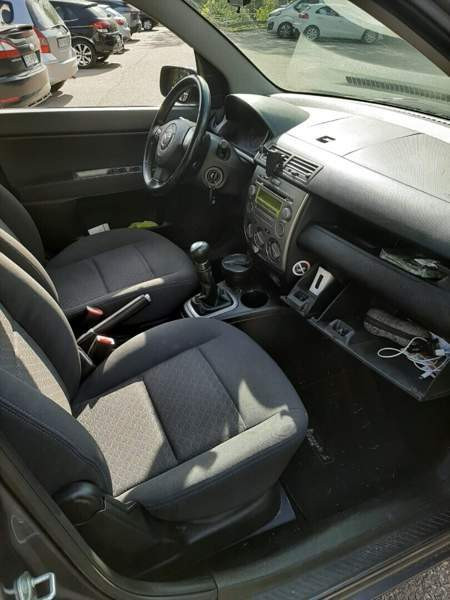 Mazda 2 Helsinki - valokuva 5