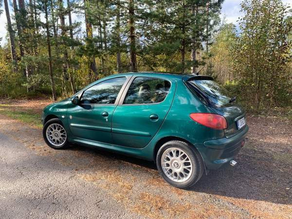 Peugeot 206 Киркконумми - изображение 7