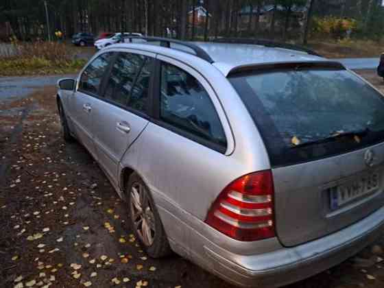 Mercedes-Benz 220 Luga