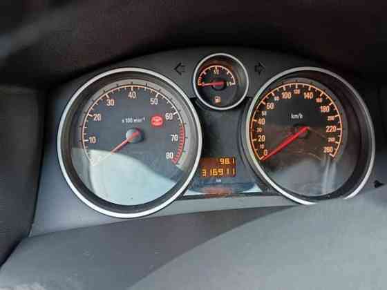 Opel Astra Nummi-Pusula