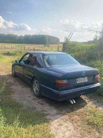 Mercedes-Benz 230 Нурмиярви