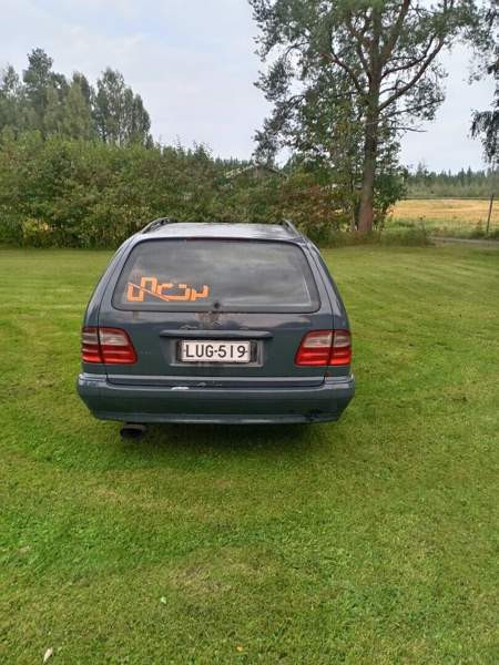 Mercedes-Benz E Jalasjärvi - valokuva 4