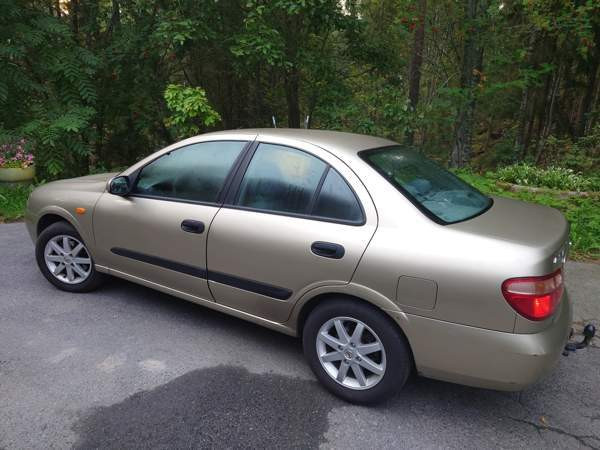 Nissan Almera Loppi - valokuva 3