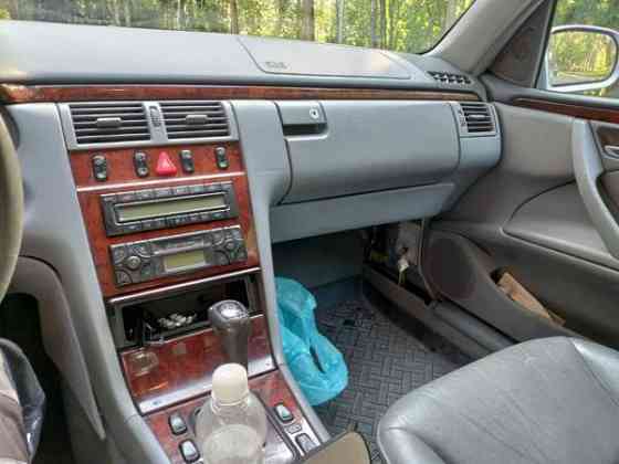 Mercedes-Benz E Alahärmä