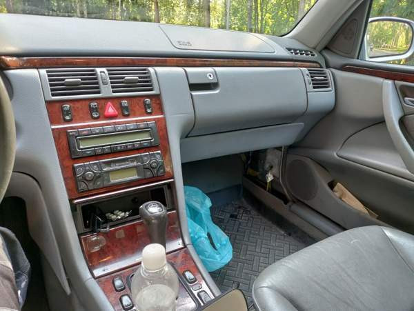 Mercedes-Benz E Alahärmä - изображение 5