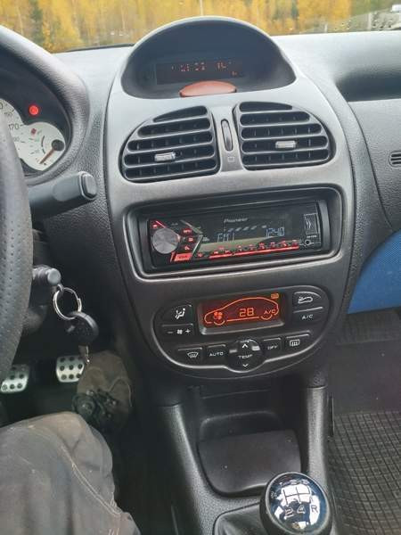 Peugeot 206 Jyvaeskylae - photo 6