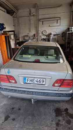 Mercedes-Benz 230 Kiuruvesi