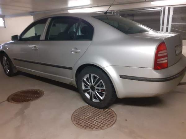 Skoda Superb Kuopio - valokuva 4