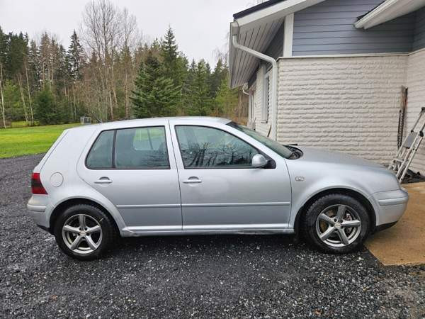 Volkswagen Golf Лемпяаля - изображение 2