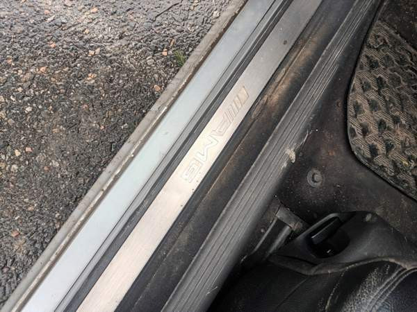 Mercedes-Benz E Punkalaidun - valokuva 5