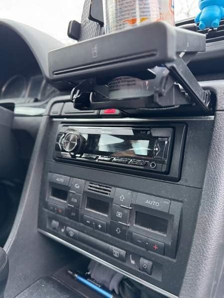 Audi A4 Миккели - изображение 5