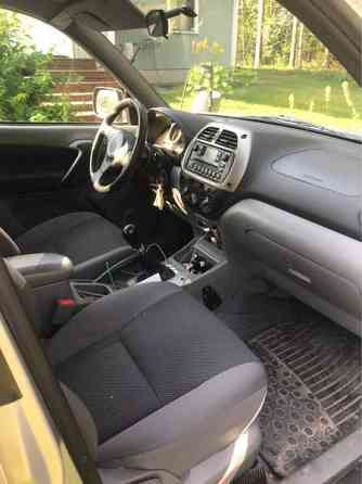 Toyota RAV4 Рованиеми