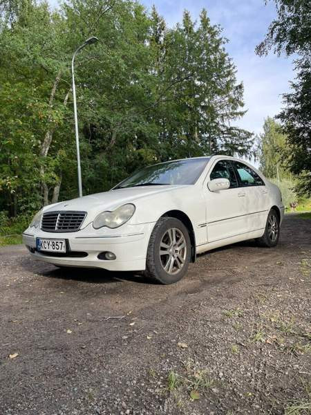 Mercedes-Benz 180 Ювяскюля - изображение 8