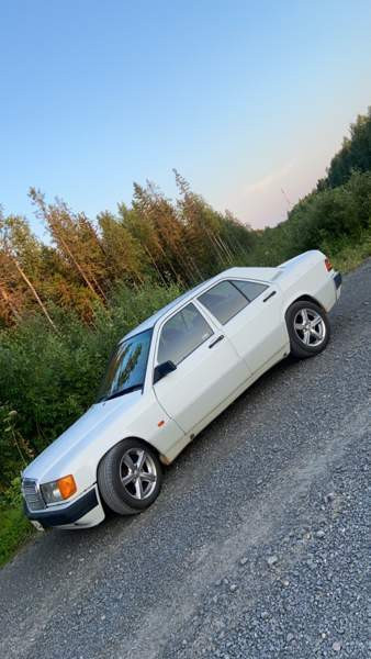 Mercedes-Benz 190 Tornio - valokuva 4