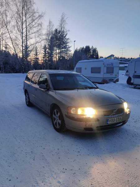 Volvo V70 Muonio - изображение 1