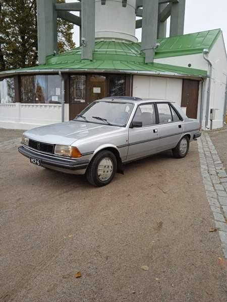 Peugeot 305 Mikkeli - valokuva 1
