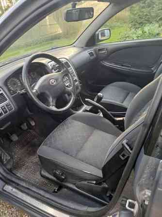 Toyota Avensis Nivala