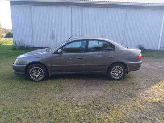 Toyota Avensis Nivala