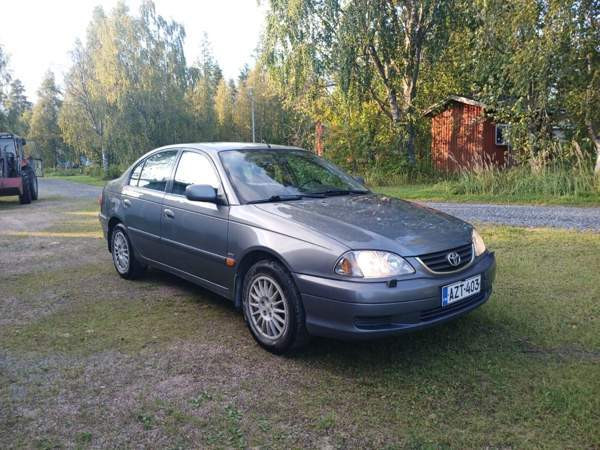 Toyota Avensis Nivala - изображение 1