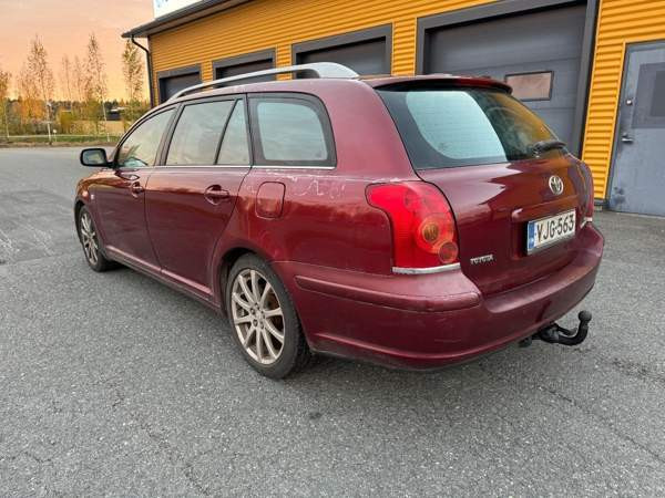 Toyota Avensis Hämeenlinna - valokuva 4