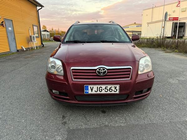 Toyota Avensis Hämeenlinna - valokuva 5