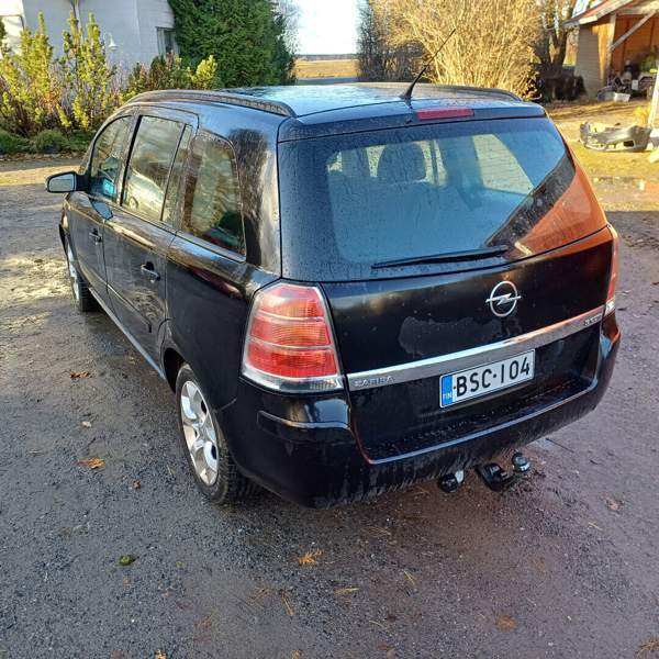 Opel Zafira Laihia - valokuva 4