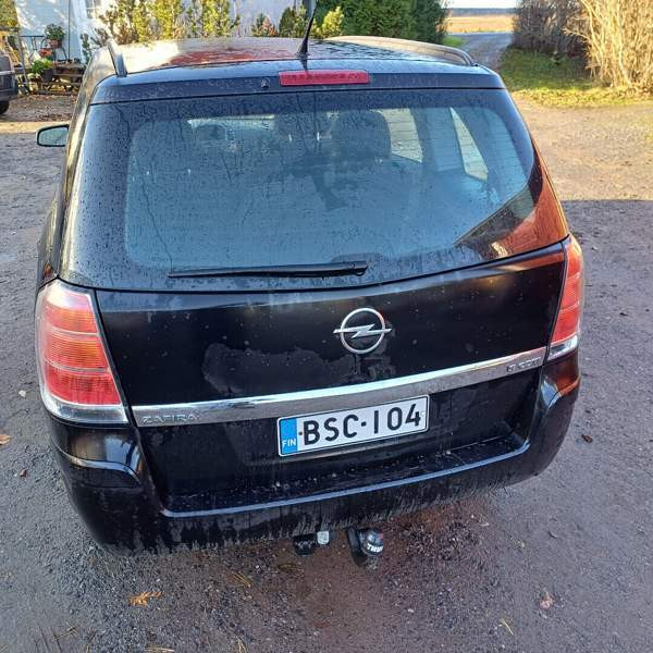 Opel Zafira Laihia - valokuva 8