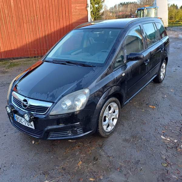 Opel Zafira Laihia - valokuva 1