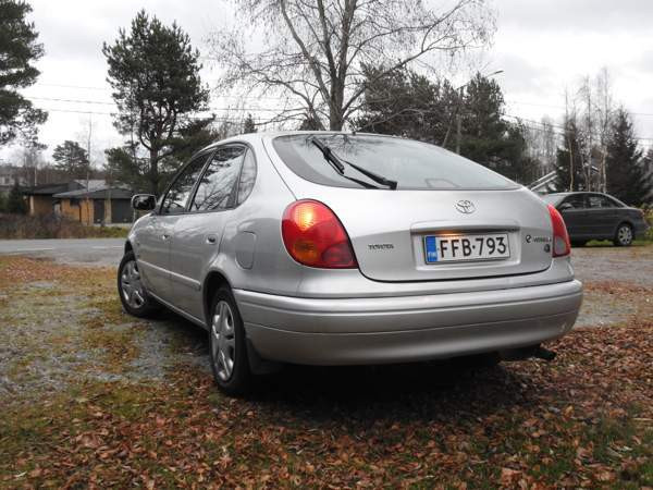 Toyota Corolla Luoto - изображение 6