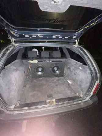 Mercedes-Benz E Haukipudas