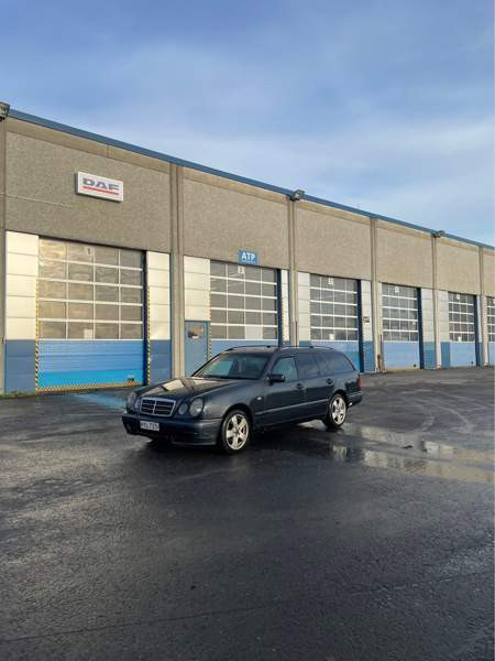 Mercedes-Benz E Haukipudas - photo 1