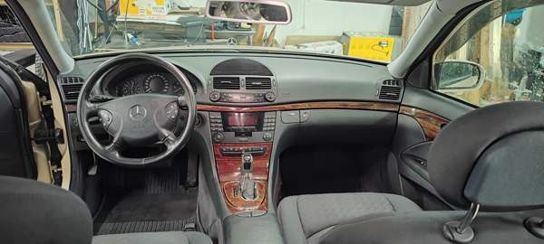 Mercedes-Benz E Jyvaeskylae - photo 4