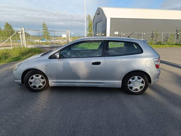 Honda Civic Oulu - valokuva 1