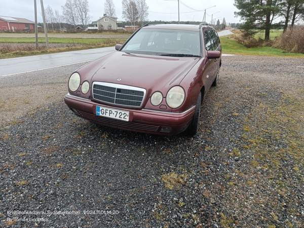 Mercedes-Benz 230 Kristiinankaupunki - photo 1