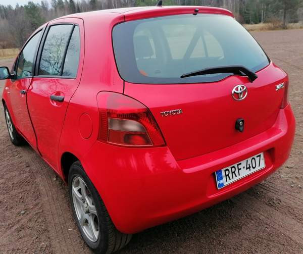Toyota Yaris Helsinki - valokuva 3