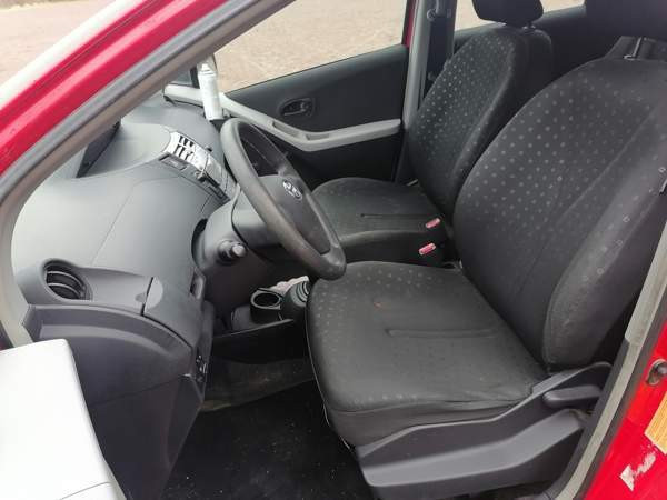 Toyota Yaris Helsinki - valokuva 7