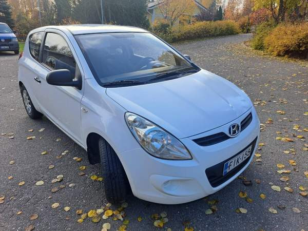 Hyundai i20 Glebychevo - valokuva 5