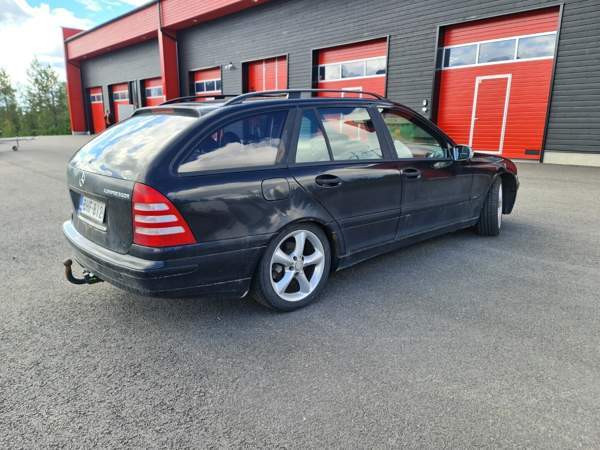 Mercedes-Benz C Rovaniemi - valokuva 1