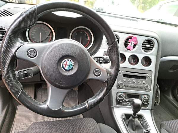 Alfa Romeo 159 Ugleural'skiy - valokuva 8