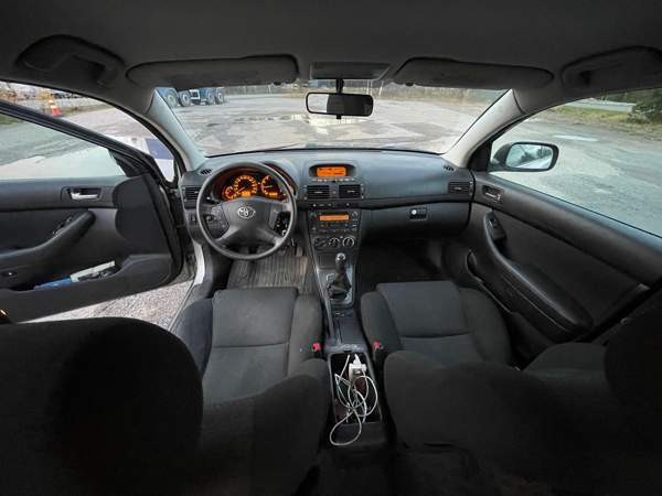 Toyota Avensis Yloejaervi – foto 5