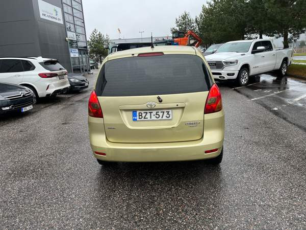 Toyota Corolla Verso Helsinki - valokuva 5