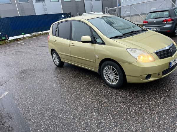 Toyota Corolla Verso Helsinki - valokuva 6