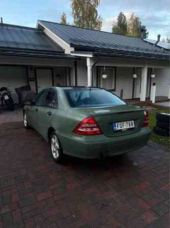 Mercedes-Benz C Luga