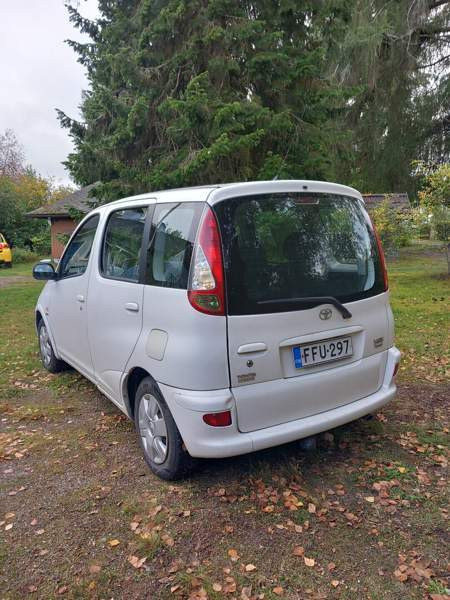 Toyota Yaris Verso Padasjoki - valokuva 2