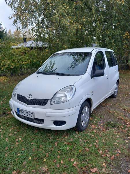 Toyota Yaris Verso Padasjoki - valokuva 1