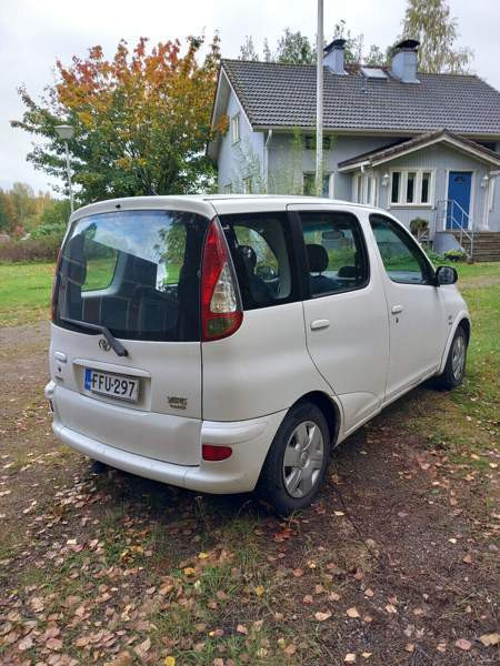 Toyota Yaris Verso Padasjoki - valokuva 4